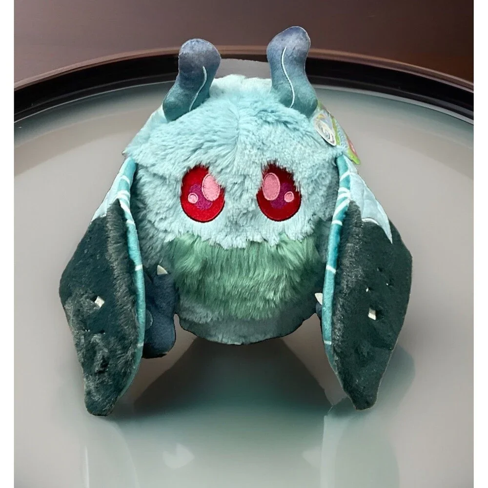 Squishable Mini Alien Baby Mothman Magnetic
